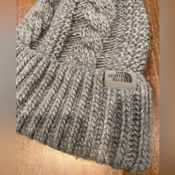 THE NORTH FACE CHUNKY CABLE KNIT GREY BEANIE WINTER Hat RARE LUX - Picture 6 of 9